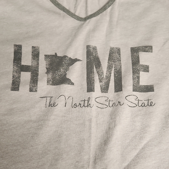 Home Graphic Tee with Floral Sleeves - Picture 7 of 8